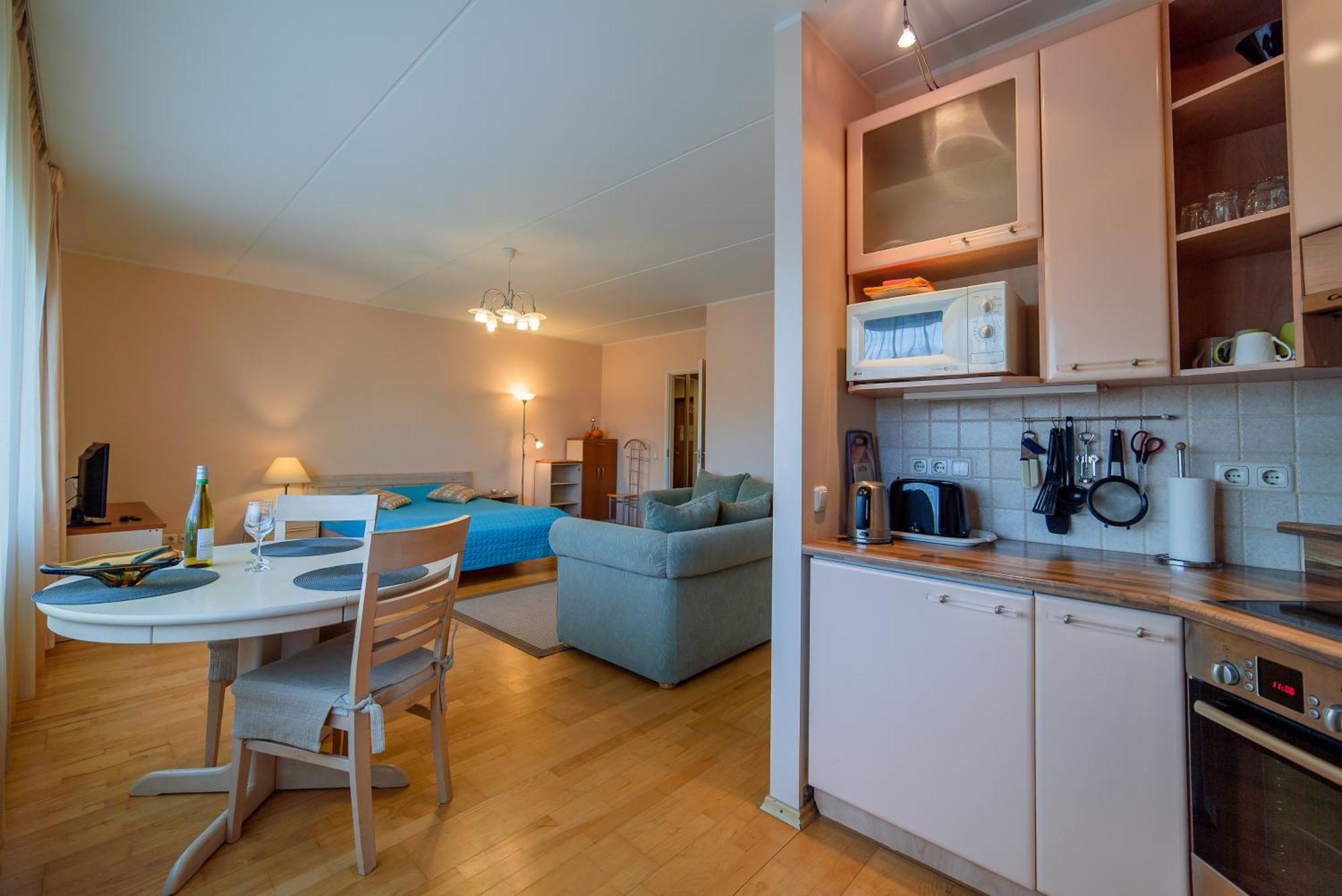 Romeo Family Kaarli Apartment Tallinn Exterior foto